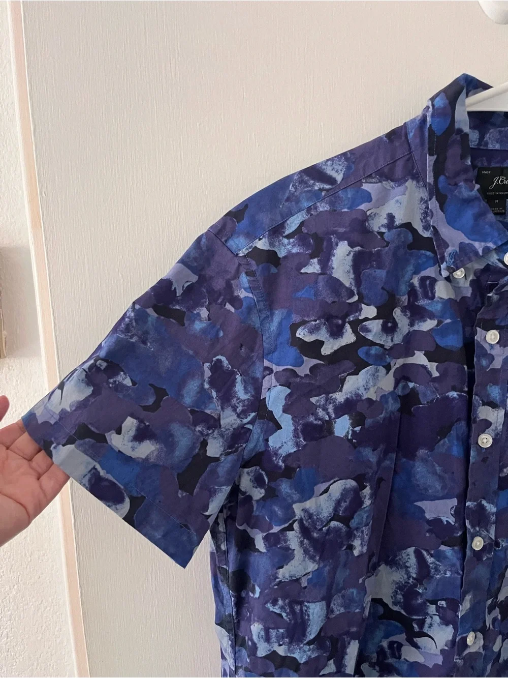 J. Crew Mercantile Men’s Watercolor Blue Camo Print Short Sleeve Button Down M